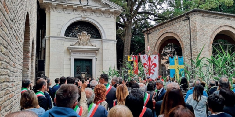 Celebrazioni davanti alla Tomba di Dante