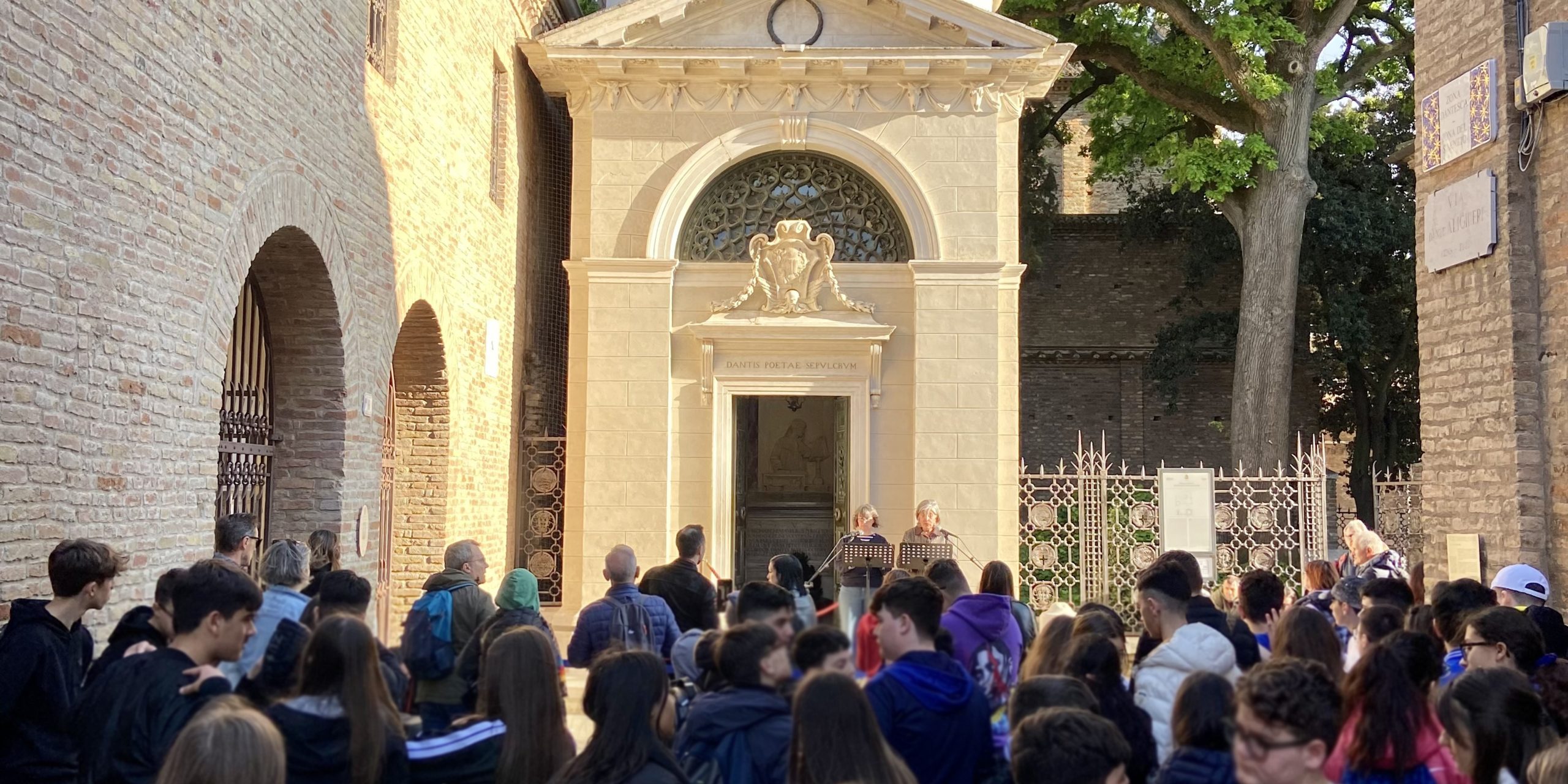 Tomba di Dante – Lettura perpetua
